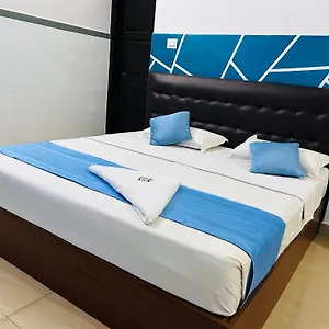 Hotel Valiyaparambil Residency 