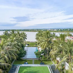 Resort Emerald Riverside ****