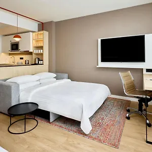 Hotel By Marriott ****